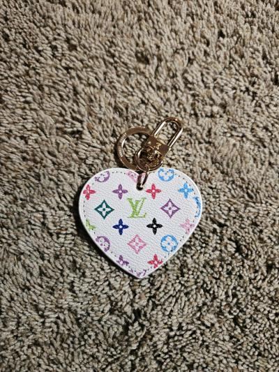 Louis vuitton multicolor heart Keychain - Thumbnail 2