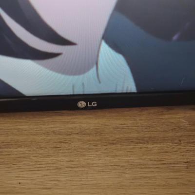 LG 49inch smart TV - Thumbnail 2