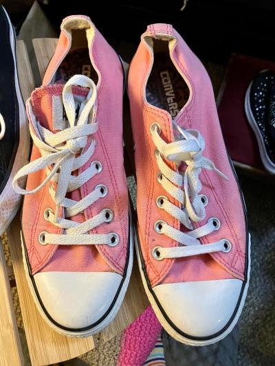 TWO PAIR CONVERSE SNEAKERS - Thumbnail 2