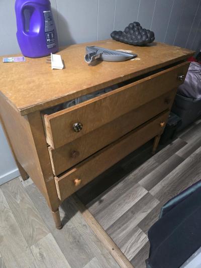 dresser - Piedmont, South Carolina