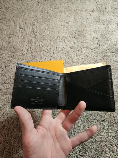 Louis vuitton mens black bifold wallet - Thumbnail 3
