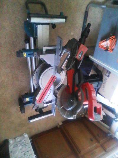 Milwaukee fuel 10 in compound slide minor and stand - Thumbnail 4