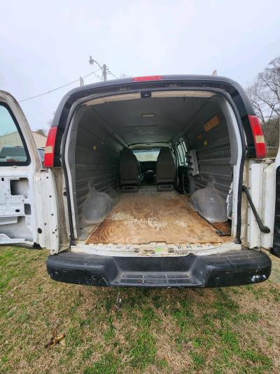 van 3500 GMC chevrolet - Thumbnail 4