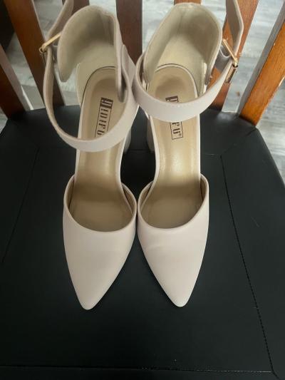 womens heals - Thumbnail 2