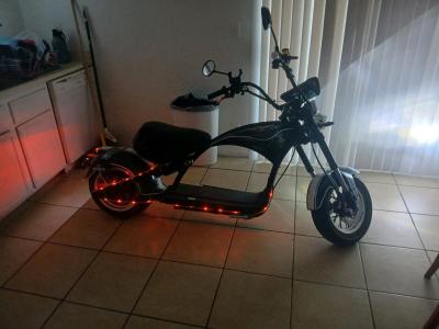 electric scooter - Thumbnail 2