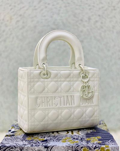fashionable Purse - Thumbnail 2