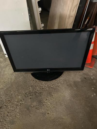 LG 50 Plasma TV black