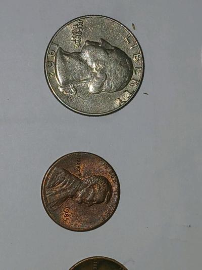 COLLECTORS TAKE A LOOK - Thumbnail 3
