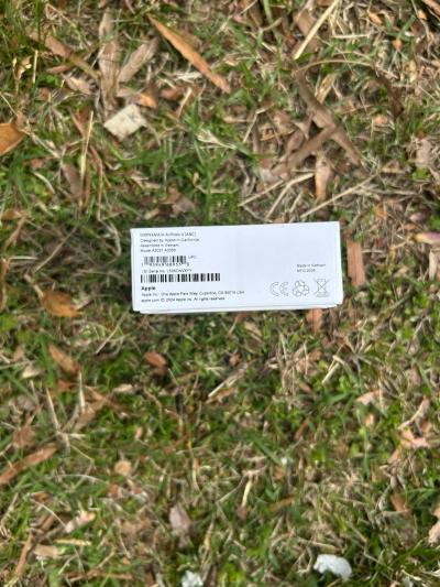 Apple AirPods 4th Generation  Authentic  Clean  Works Perfec - Thumbnail 2