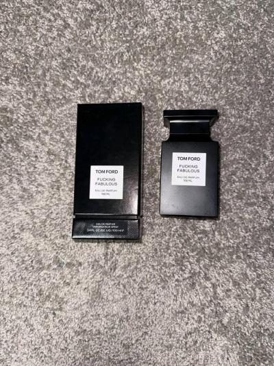 Mens Cologne - Thumbnail 1
