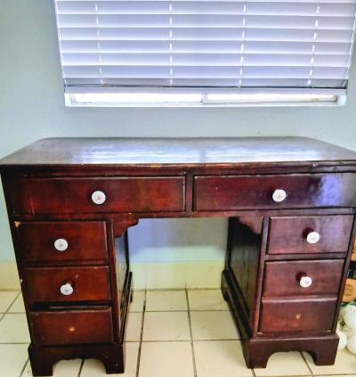 35 year old childhood desk - San Antonio, Texas