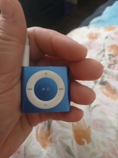Apple IPod Shuffle - Thumbnail 2