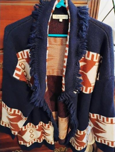 Cocoisc Long sleeve Sweater PreLoved Size Lg - Thumbnail 1