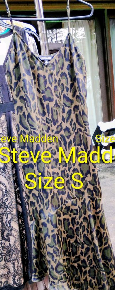 Beautiful Dresses - Thumbnail 3