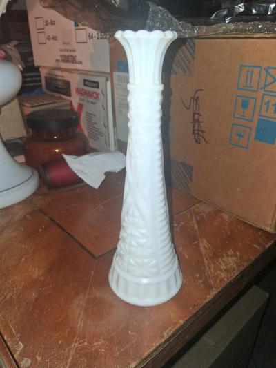 Vintage Glass Vases Set Clear Hobnail Milk Glass - Thumbnail 5