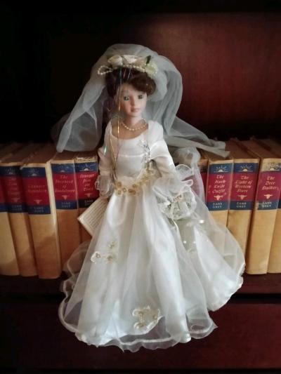 Duck House Porcelain Bride