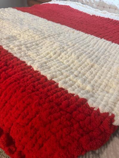 king size chunky yarn blanket - Carolina Beach, North Carolina