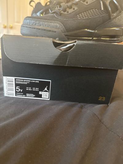 boys Jordans - Thumbnail 5