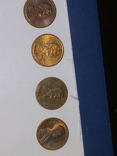 COLLECTORS TAKE A LOOK - Thumbnail 9