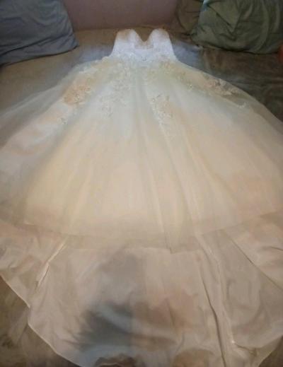 Elegant White Wedding Dress - Thumbnail 4