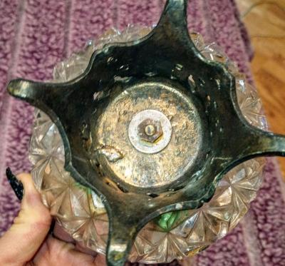 vintage crystal on a stand ashtray - Thumbnail 2