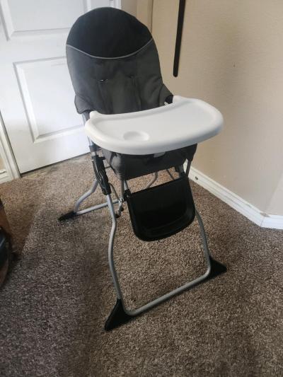 Cosco Kids Simple Fold Deluxe High Chair