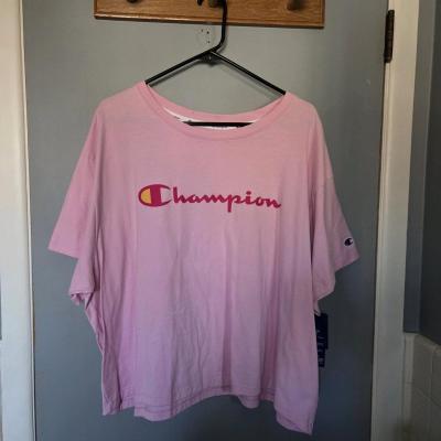 pink size 3x champion brand crop top with tags
