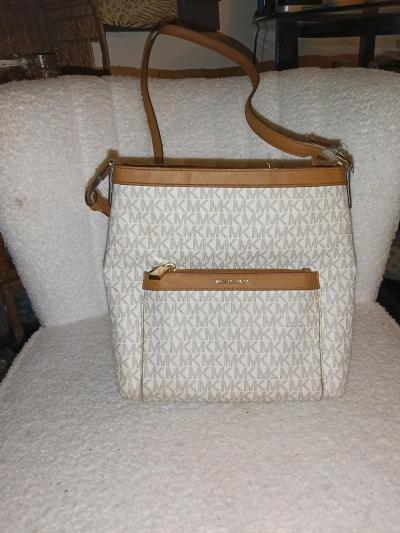 Michael kors purse - Thumbnail 6