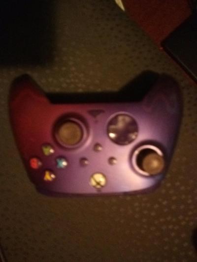 all Xbox one controller each one is 25 all together is 100 - Thumbnail 5