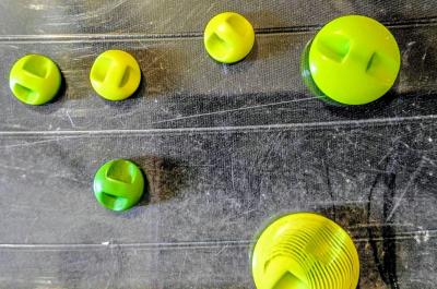 variety of vintage buttons - Thumbnail 3