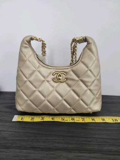Fashionable Handbag - Thumbnail 2