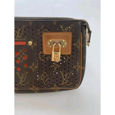 Louis Vuitton Purse - Thumbnail 4