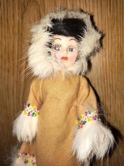 Madame Alexander dolls of the world collection 60s dolls - Thumbnail 5