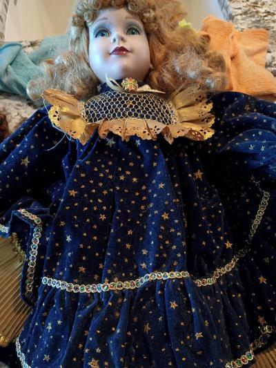 newish dolls - Thumbnail 2