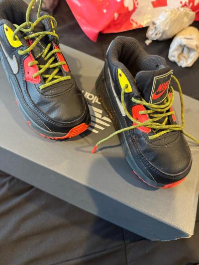 kids Nike sneakers - Thumbnail 4