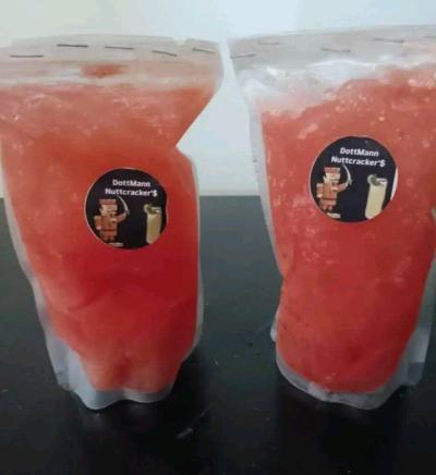 DOTTMANN STRAWBERRY WATERMELON NUTTCRACKERS BIG SIZE - Thumbnail 2