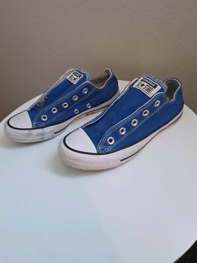 royal blue Converse - Thumbnail 2