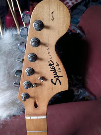 fender and Memphis 6 string - Thumbnail 4