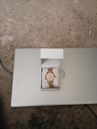 womens watchs - Thumbnail 2