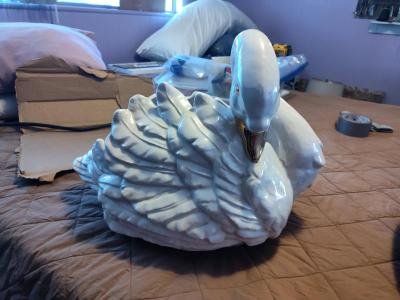 swan white mouth gold - Thumbnail 3