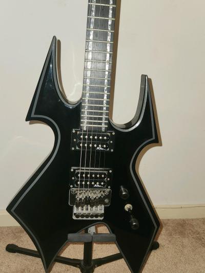 BC Rich Warbeast Trace Black Electric Guitar w Floyd Rose - Thumbnail 3