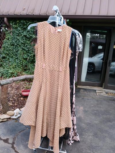 Beautiful Dresses - Thumbnail 5