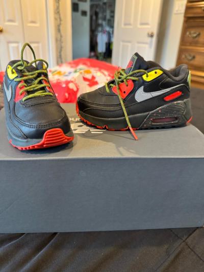 kids Nike sneakers - Thumbnail 2