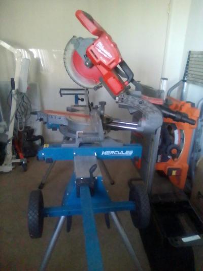 Milwaukee fuel 10 in compound slide minor and stand - Thumbnail 3