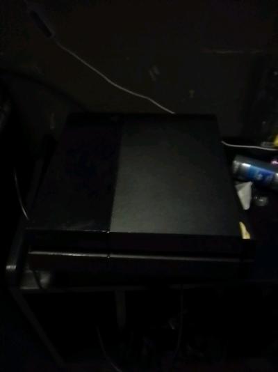 ps4 console - Thumbnail 3