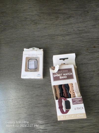 Apple Watch SE 2nd Gen 40mm Black Aluminum Bluetooth - Thumbnail 3