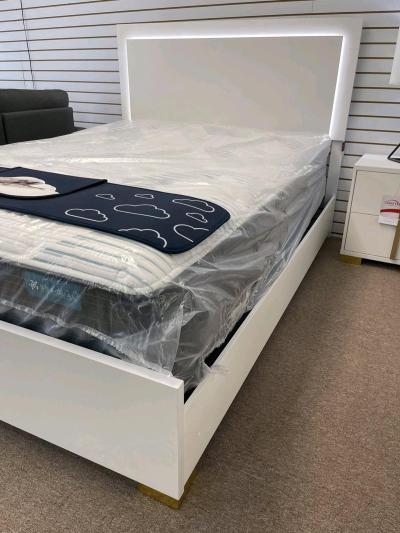 Modern White  Gold Bedroom Set with LED Bed  Queen Size - Thumbnail 4