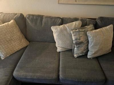Ashley Castano 5Piece Gray Sectional Sofa w Chaise - Thumbnail 5