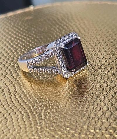 Sterling Silver Garnet  Diamond Chip Ring  Size 6 - Thumbnail 3