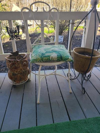 metal chairs - Thumbnail 2